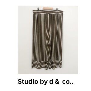 Studio by d & co.  Cropped Pull On Wide Leg Pant L Large Brown White Striped